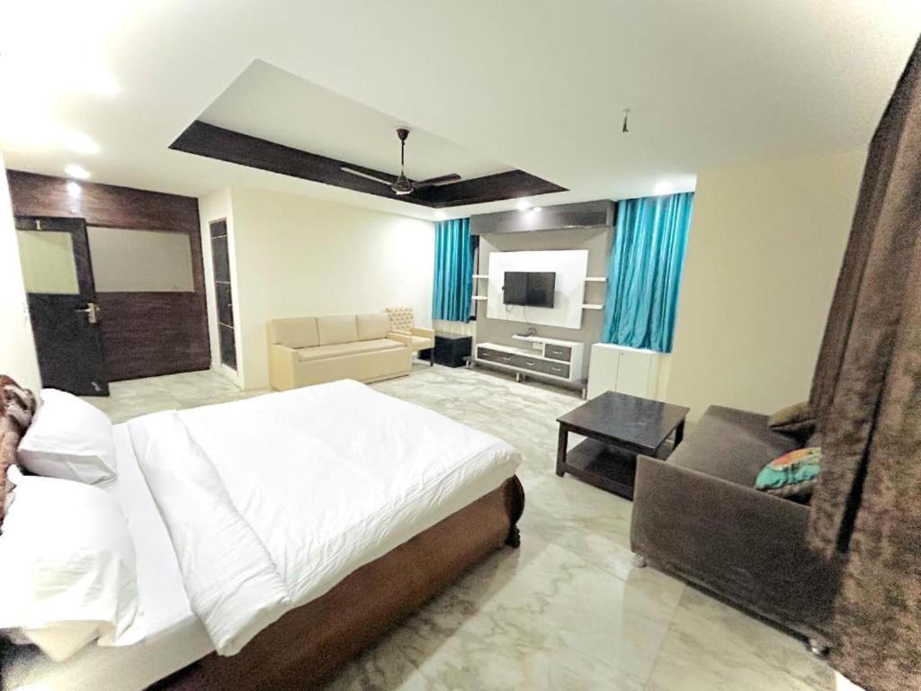 Apartment Ar Imperial - Nehru Enclave Luxury Couple Friendly *